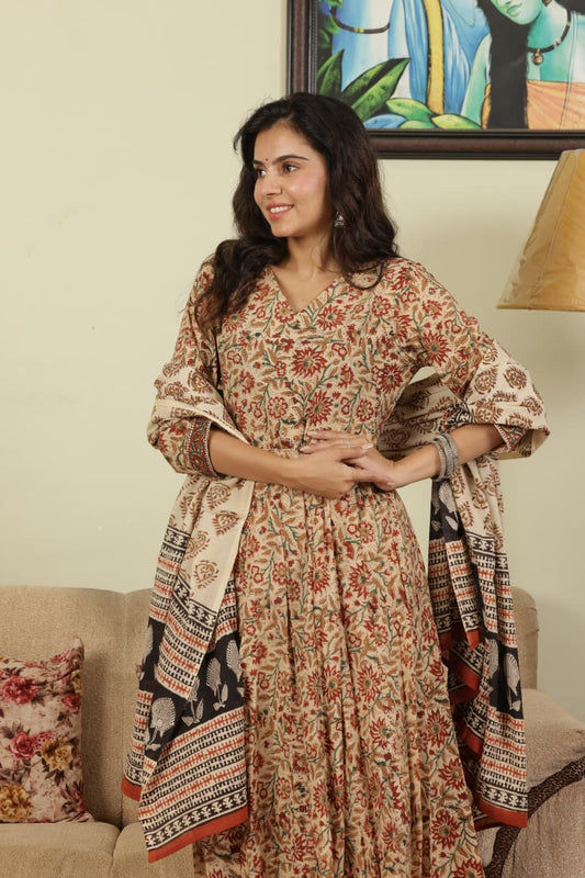 HAND BLACK PRINTED CREAM ANARKALI SET